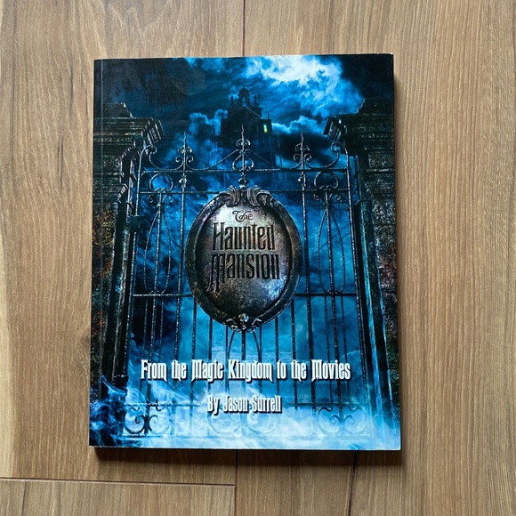 Disney The haunted mansion movie book - Picture 1 of 16